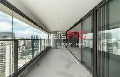 Imagem: O apartamento possui 4 Dormitórios, 5 Banheiros, 3 Vagas na