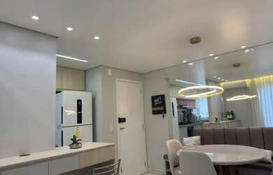 Imagem: O apartamento possui 3 Dormitórios, 1 Banheiro, 2 Vagas na