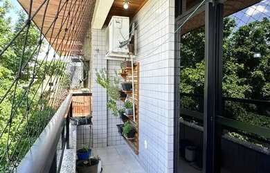 Imagem: O apartamento possui 2 Dormitórios, 2 Banheiros, 1 Vaga na