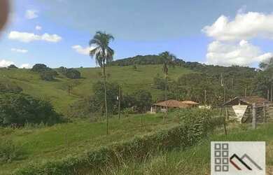 Imagem: A fazenda possui 500m² de Área e está localizado em Morrinhos