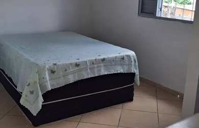 Imagem: O quarto possui Imóvel mobiliado e está localizado em Caiçaras