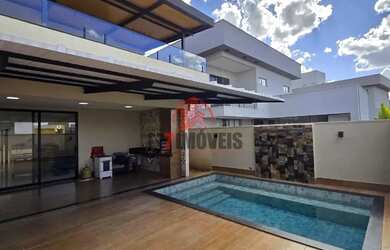 Imagem: A casa em condomínio possui 4 Dormitórios, 2 Banheiros, 4