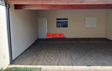 Imagem: A casa em condomínio possui 3 Dormitórios, 2 Banheiros, 2