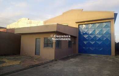 Imagem: O depósito para alugar possui 4 Vagas na garagem e 300m² de