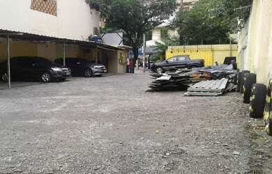 Imagem: O terreno possui 400m² de Área e está localizado em Barro