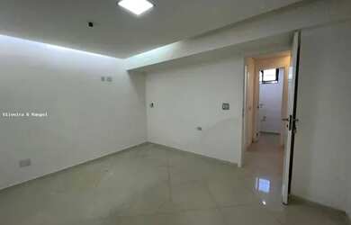 Imagem: O depósito possui 60m² de Área e está localizado em Rio