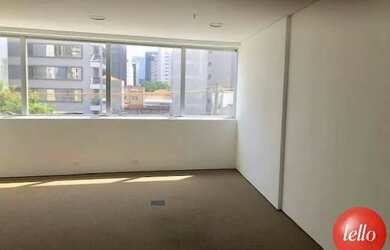 Imagem: O depósito possui 1 Vaga na garagem e 43m² de Área e está