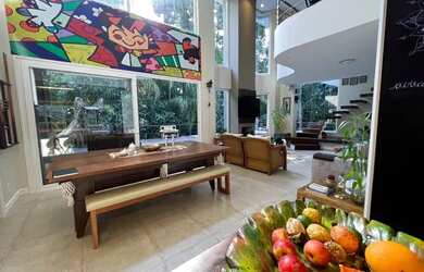 Imagem: A casa em condomínio possui 3 Dormitórios, 4 Banheiros, 4