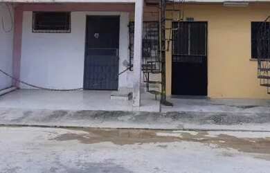 Imagem: A casa possui 2 Dormitórios, 2 Banheiros e está localizado