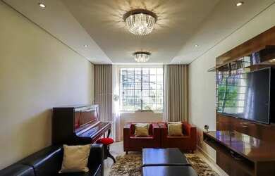 Imagem: O apartamento possui 4 Dormitórios, 2 Banheiros, 2 Vagas na