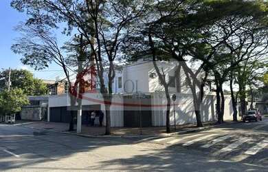 Imagem: O depósito possui 5 Vagas na garagem, 1.100m² de Área e