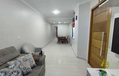 Imagem: A casa possui 3 Dormitórios, 2 Banheiros, 2 Vagas na garagem