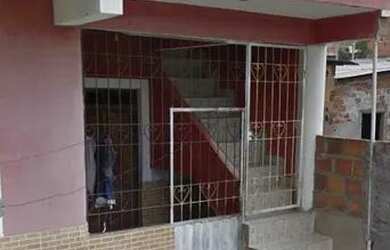 Imagem: A casa possui 3 Dormitórios, 1 Banheiro e está localizado