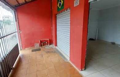 Imagem: A casa possui 4 Dormitórios, 3 Banheiros, 1 Vaga na garagem