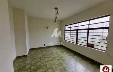 Imagem: O depósito possui 4 Vagas na garagem, 170m² de Área e está