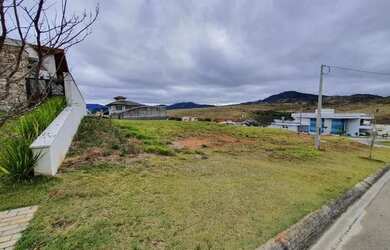 Imagem: O terreno possui 600m² de Área e está localizado em Atibaia