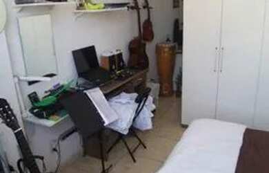 Imagem: A casa possui 2 Dormitórios, 1 Banheiro, 1 Vaga na garagem