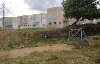 Imagem: O terreno possui 319m² de Área e está localizado em Parque