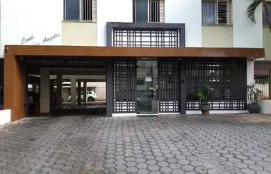 Imagem: O apartamento possui 3 Dormitórios, 1 Banheiro, 1 Vaga na garagem