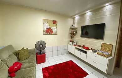 Imagem: A casa em condomínio possui 2 Dormitórios, 1 Banheiro, 2 Vagas