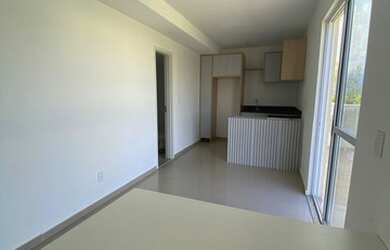 Imagem: O apartamento possui 1 Dormitório, 1 Banheiro, 1 Vaga na garagem