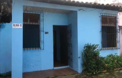 Imagem: A casa possui 2 Dormitórios, 1 Banheiro, 1 Vaga na garagem