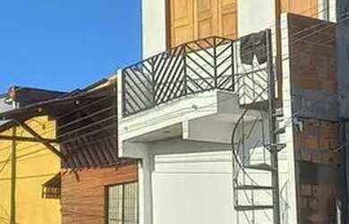 Imagem: A casa possui 3 Dormitórios, 1 Banheiro, 82m² de Área e