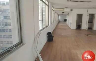 Imagem: O depósito possui 1 Vaga na garagem, 60m² de Área e está