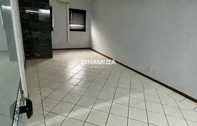 Imagem: O depósito possui 1 Vaga na garagem, 76m² de Área e está