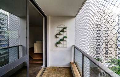 Imagem 2: Apartamento com 235.62 m², 4 quartos sendo 3 suítes à venda no bairro...