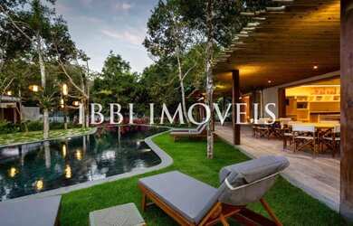 Imagem: A casa possui 5 Dormitórios, 1 Banheiro, 1.090m² de Área