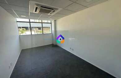 Imagem: O depósito possui 1 Vaga na garagem e 34m² de Área e está