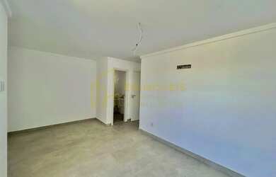 Imagem 15: Oportunidade Única em Manguinhos Duplex com 4 Quartos e Acabamento Premium