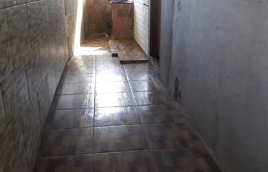 Imagem 4: Vendo casa 2 quartos com churrasqueira e toda em porcelanato