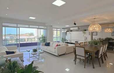 Imagem: O apartamento possui 4 Dormitórios, 5 Banheiros, 3 Vagas na