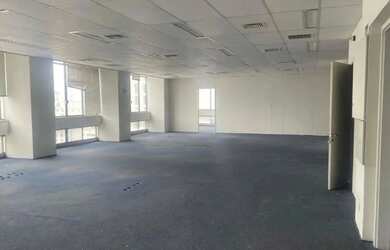 Imagem: O depósito possui 333m² de Área e está localizado em Centro