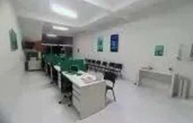 Imagem: O depósito possui 350-0m² de Área e está localizado em Centro