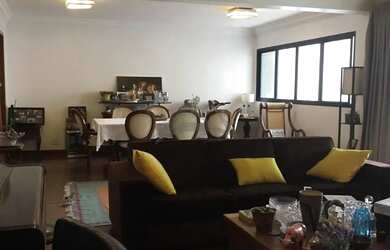 Imagem: O apartamento possui 4 Dormitórios, 3 Banheiros, 3 Vagas na