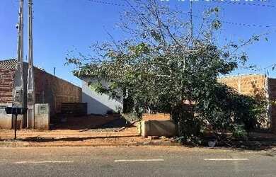 Imagem: A casa possui 2 Dormitórios, 1 Banheiro, 222m² de Área e