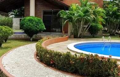 Imagem: A casa em condomínio possui 4 Dormitórios, 5 Banheiros, 4