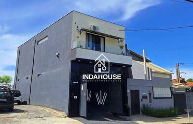 Imagem: O depósito possui 2 Vagas na garagem e 450m² de Área e está