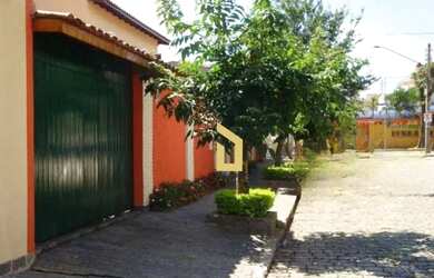 Imagem: O depósito possui 2 Vagas na garagem, 280m² de Área e está