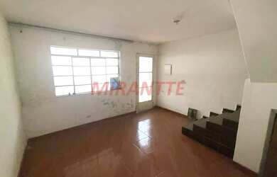 Imagem: A casa possui 2 Dormitórios, 3 Banheiros, 1 Vaga na garagem