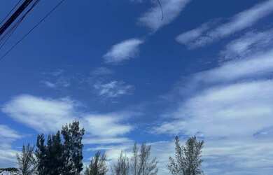 Imagem: O terreno possui 893m² de Área e está localizado em Serra