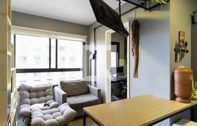 Imagem: O apartamento possui 2 Dormitórios, 1 Banheiro e 34m² de Área