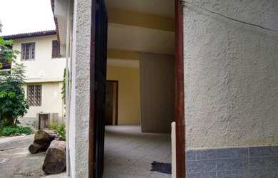 Imagem: A kitnet possui 1 Dormitório, 1 Banheiro e 1 Vaga na garagem