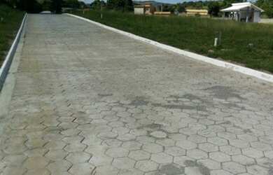 Imagem: O terreno possui 180m² de Área e está localizado em Monjolos