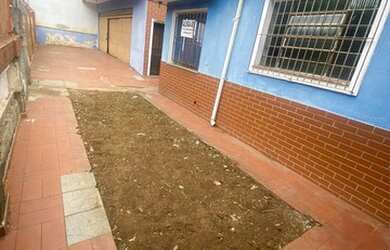 Imagem: A casa possui 2 Dormitórios, 2 Banheiros, 2 Vagas na garagem