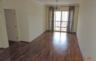 Imagem: O apartamento possui 3 Dormitórios, 2 Banheiros, 2 Vagas na