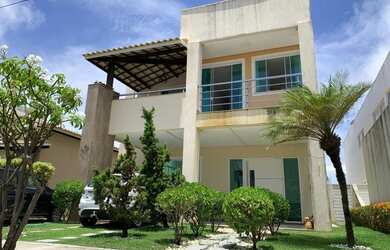 Imagem: A casa em condomínio possui 4 Dormitórios, 5 Banheiros, 3